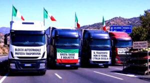 Caro Vita auf der Autobahn: Wenn Italiens Lkw stehen, bleiben die Regale leer